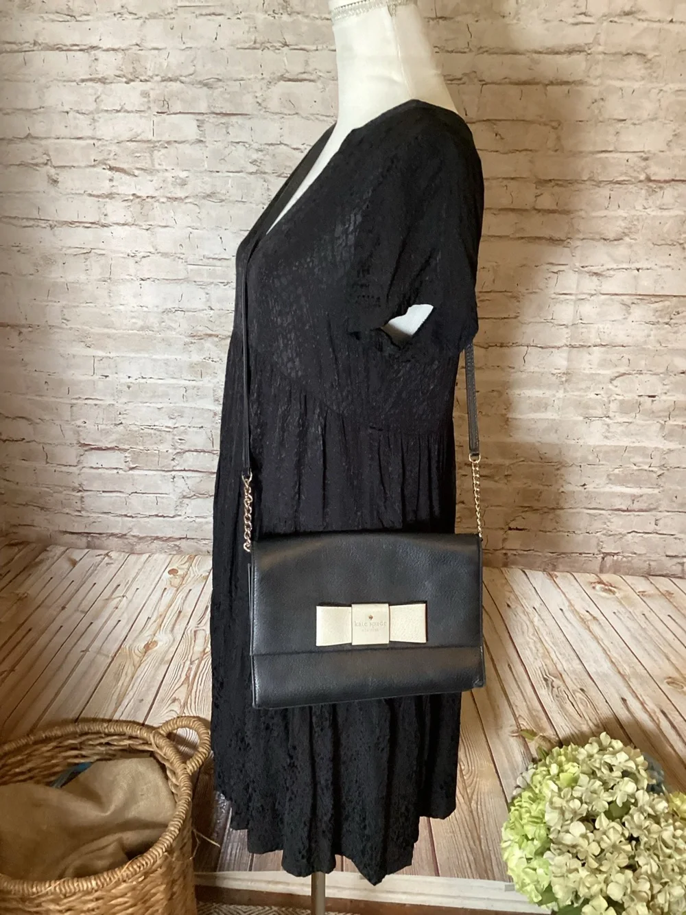 Kate Spade New York black and cream Zanni crossbody purse